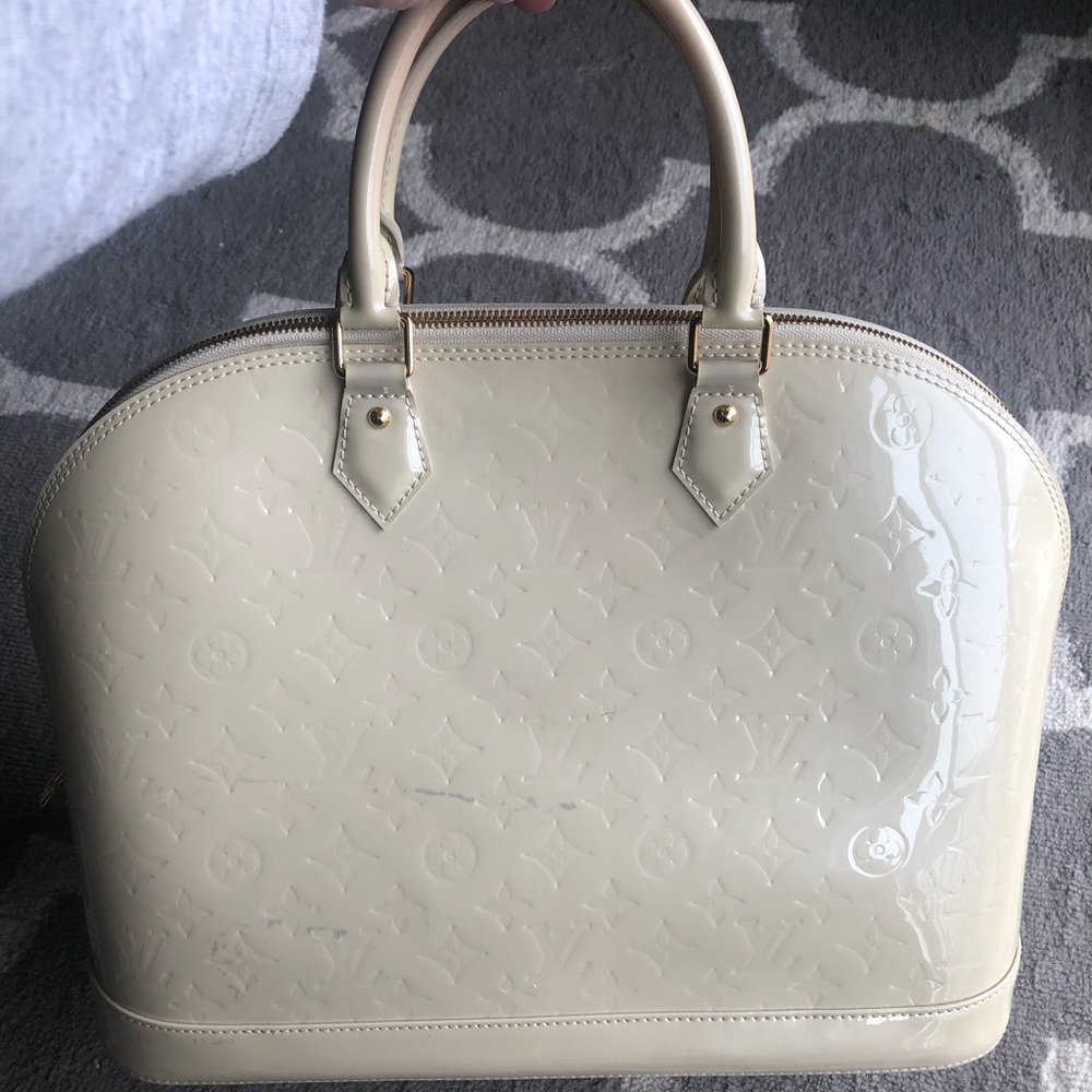 Louis Vuitton Vernis Alma